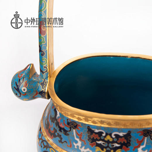 故宫六珍之《掐丝珐琅兽面纹提梁卣》 商品图8