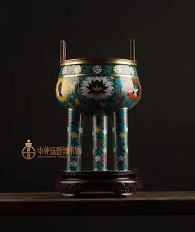 故宫六珍之《掐丝珐琅缠枝纹鼎式炉》
