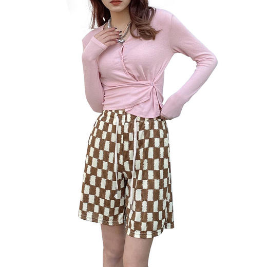 【59买一送一，清凉小冰裤】上身清凉冰感，棋盘格子冰丝五分裤 显瘦遮肉 腿粗屁股大必备 透气不闷热 商品图4