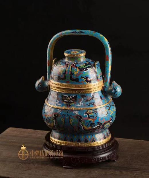 故宫六珍之《掐丝珐琅兽面纹提梁卣》 商品图1