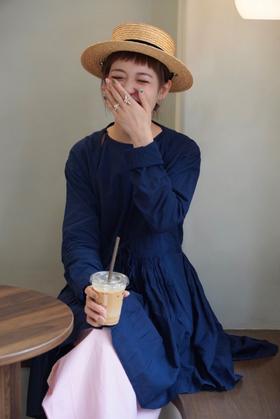 Khadi &Co白藏蓝上衣