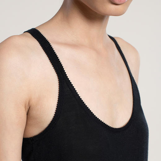 女士2022年夏款16针单边针法绢丝吊带背心 商品图3