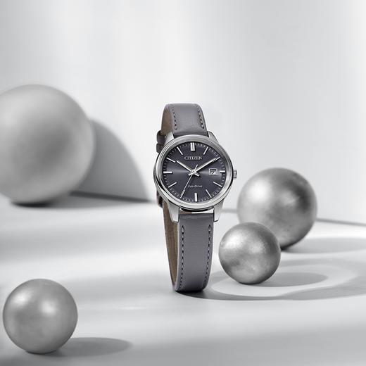 西铁城日本官方正品时尚简约表盘皮带光动能情侣女士手表EW2660-14X 商品图7