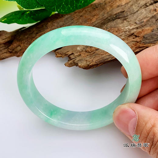 派瑞翡翠 翡翠手镯 糯种 绿色 商品图0