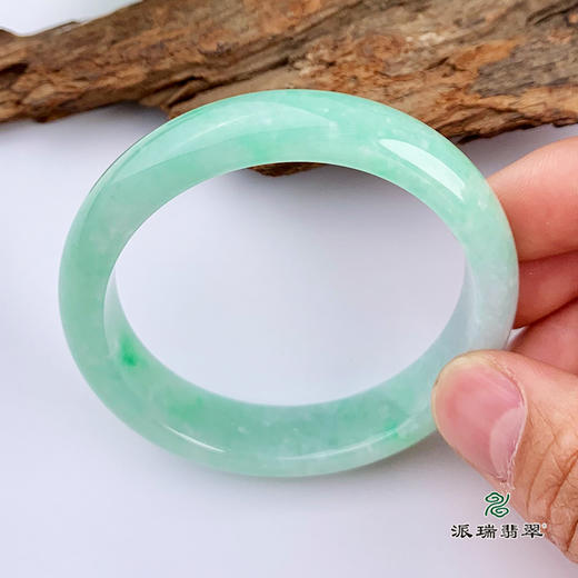 派瑞翡翠 翡翠手镯 糯种 绿色 商品图0