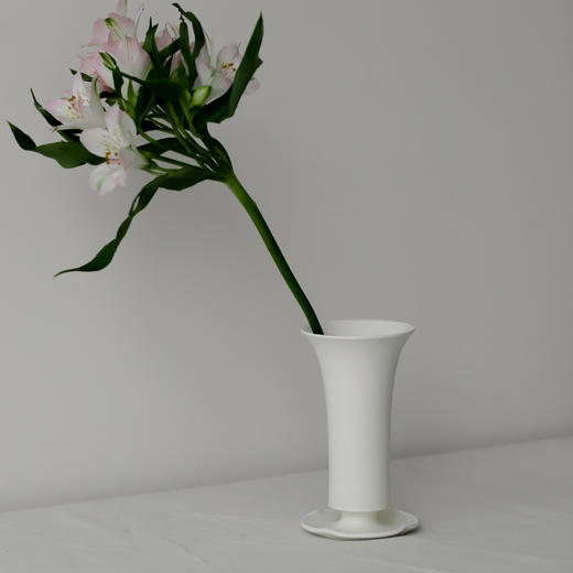 中国 黄妍 花器花足杯梅瓶白罐羊腿瓶 优雅日常白瓷 商品图1