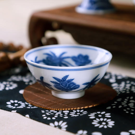 预售20天-皇家斗彩青花拾亿杯【顺丰包邮】 1：1等比例原貌打造 古法煅烧重现大明风华 商品图4