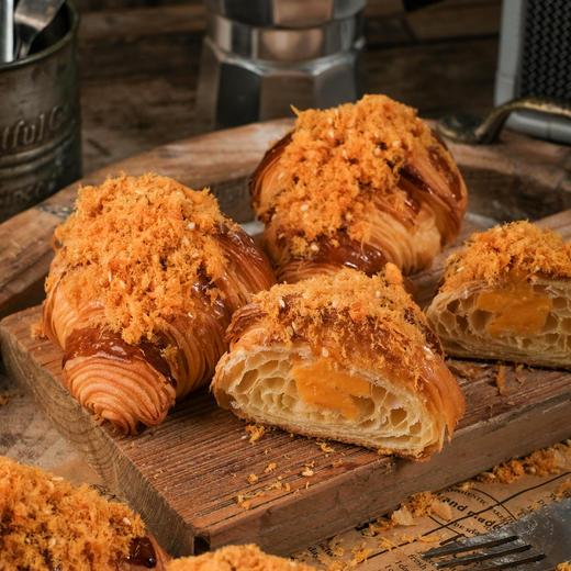 【咸蛋黄流心可颂】面包 商品图0