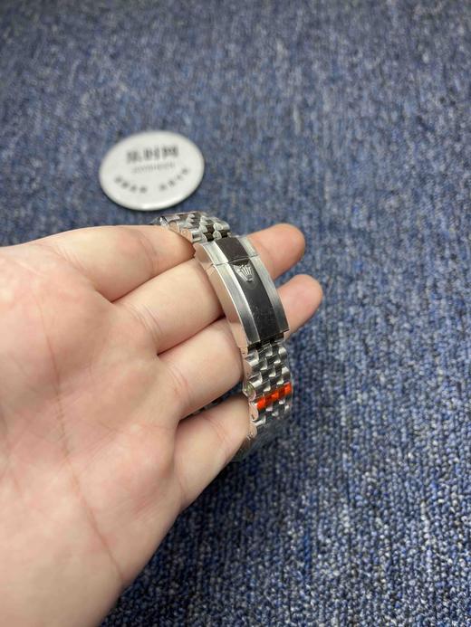 劳力士日志型 蓝盘钻面 41mm 男士腕表
表径：41mm 商品图6
