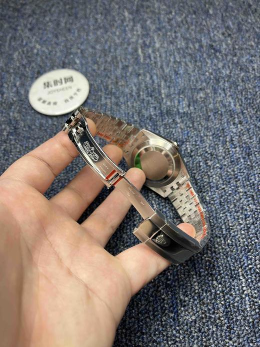 劳力士日志型 蓝盘钻面 41mm 男士腕表
表径：41mm 商品图7