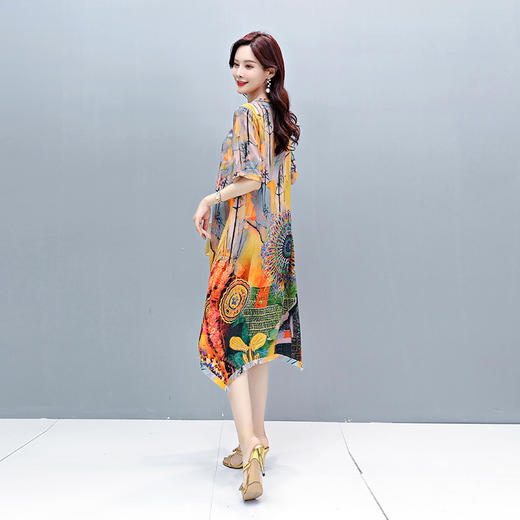 宽松舒适，长款复古套头大摆型印花真丝连衣裙MFE82132 商品图2