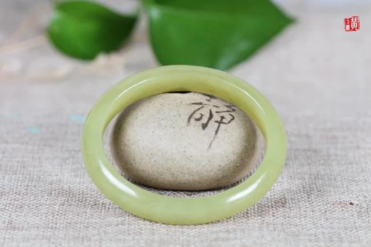 和田黄玉贵妃手镯 商品图3