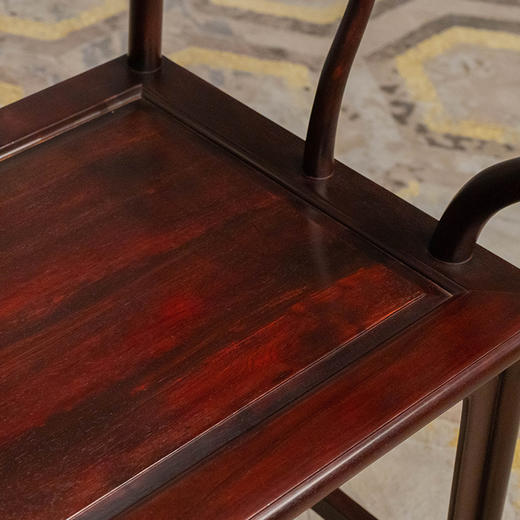 紫檀云龙纹高扶手南官帽椅成套（两椅一几） 商品图2