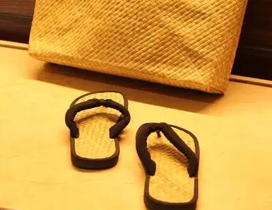 【LALU限量定制款】羽绒枕1对+羽绒被1个+草编鞋2双+草编包2个 商品图1