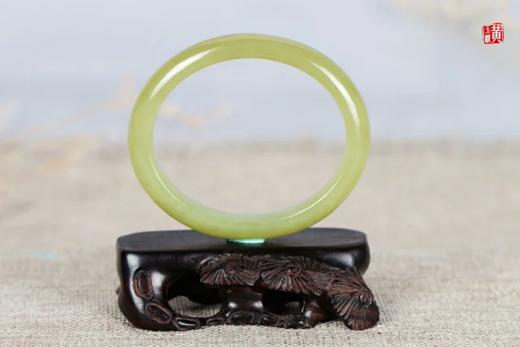 和田黄玉贵妃手镯 商品图0