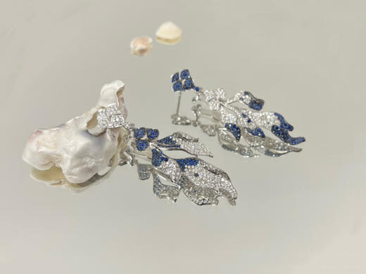 「锦鲤」钻石蓝宝石不对称耳环 商品图2