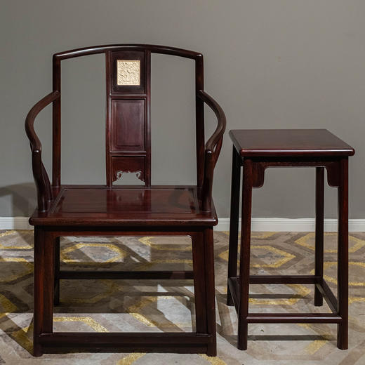 紫檀云龙纹高扶手南官帽椅成套（两椅一几） 商品图1