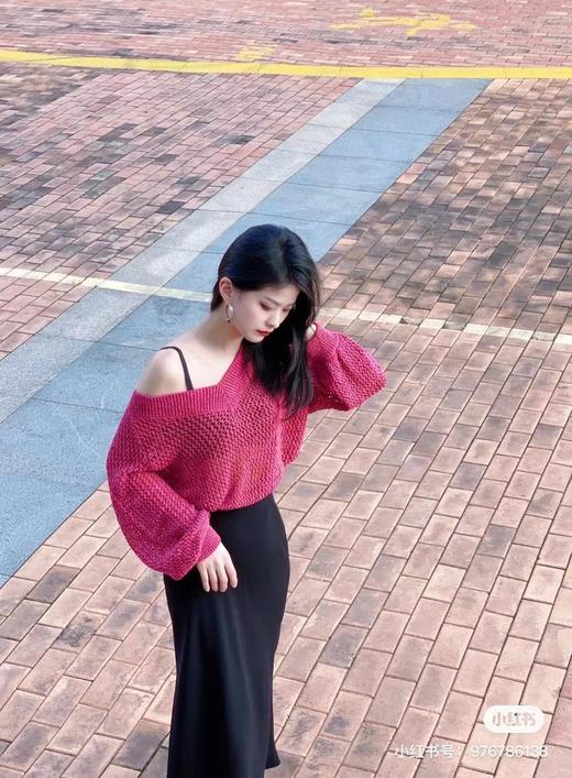 3楼阿玛施AMASS服饰西瓜红镂空上衣 商品图1