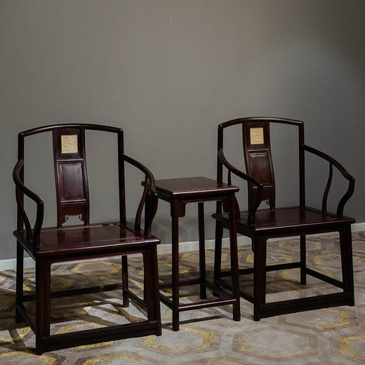 紫檀云龙纹高扶手南官帽椅成套（两椅一几） 商品图4