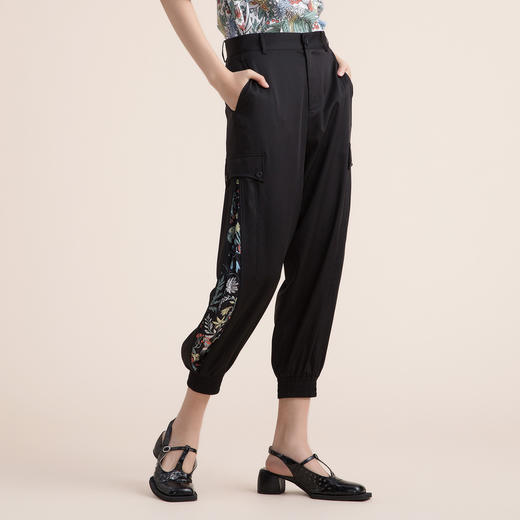 谜底束腿小西裤女2022夏季新款舒适冰感莱赛尔休闲长裤222MK0713 商品图1