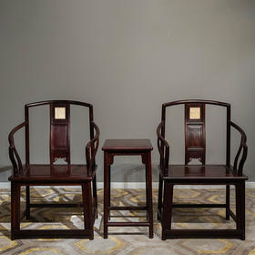 紫檀云龙纹高扶手南官帽椅成套（两椅一几）