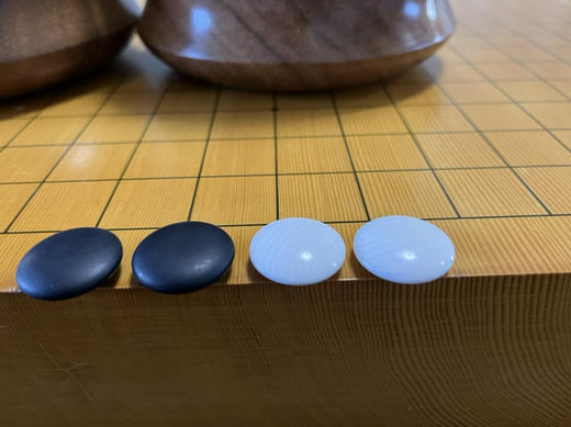 28号蛤碁石（黑子是黑曜石）配楸木本因坊罐 商品图9