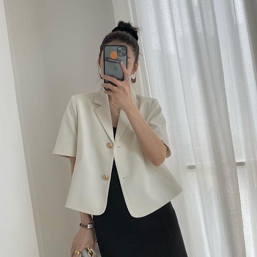 （清仓现货）【社群供V】薄款短袖小西装外套女设计感小众洋气休闲西服上衣涤纶 商品图2