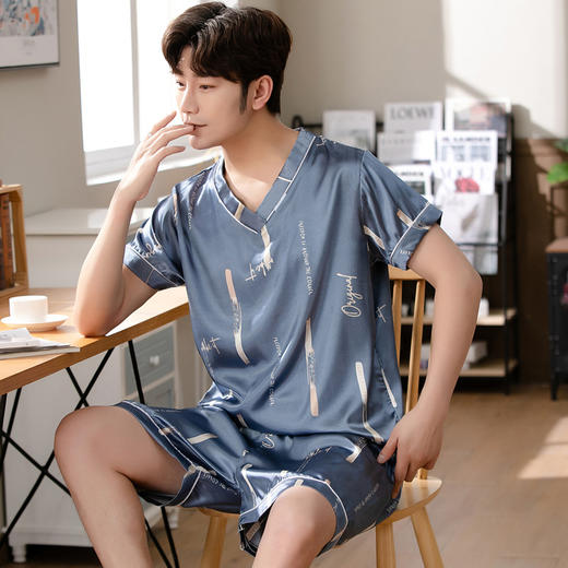 【瑜伽生活家】「十款可选」睡衣男夏季短袖短裤v领套头休闲简约男士上衣下装家居服 商品图0