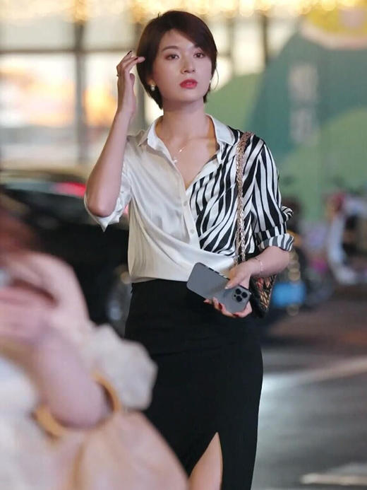 法式白色斑马纹衬衫女夏季薄款设计感长袖衬衣2022新款上衣 商品图0