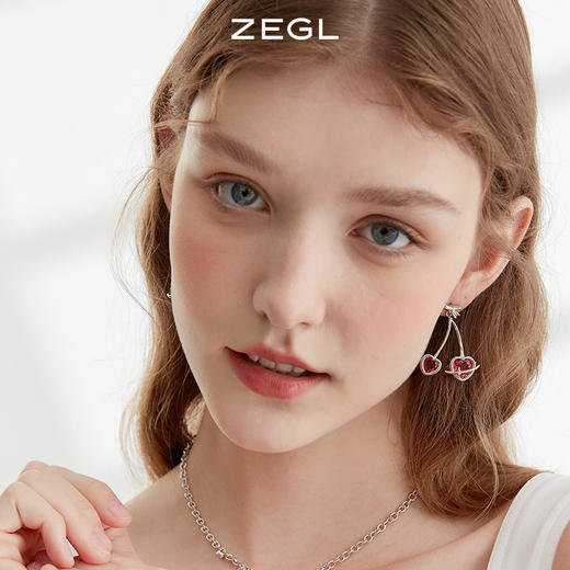 ZEGL设计师樱桃系列粉红色爱心耳环女夏季耳钉925银针不对称耳饰 商品图3