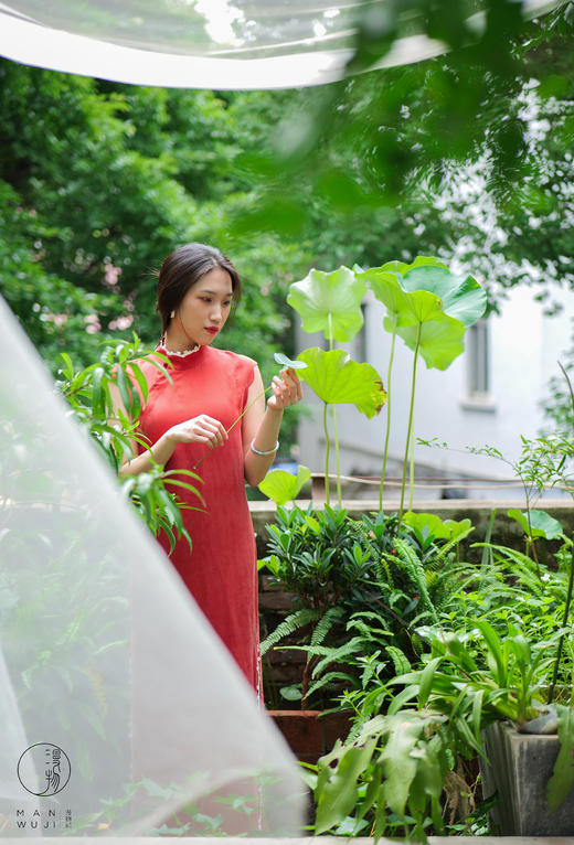 铜氨丝【石榴裙】荷叶边无袖旗袍 商品图4