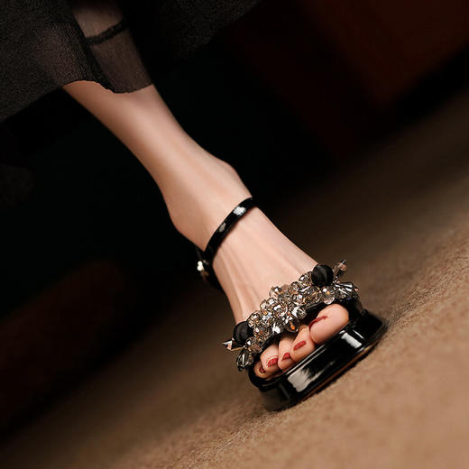 黑色水钻花朵防水台高跟厚底时装女鞋 OLZ847 商品图4