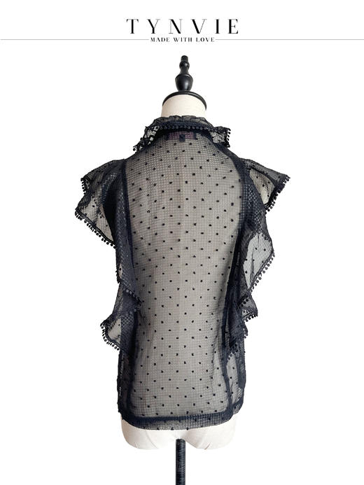 TYNVIE 荷叶边装饰小高领上衣-黑色 商品图5