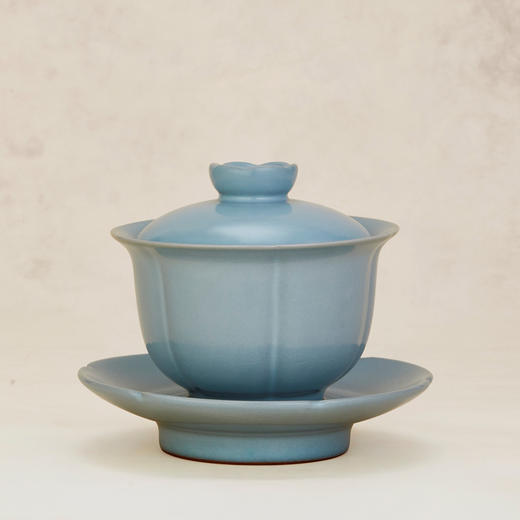 汝窑开片六瓣葵口盖碗 商品图1