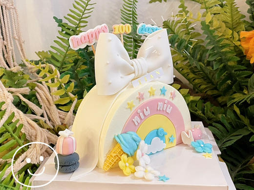 半翻糖主题彩虹蛋糕，全部可食用手工装饰，请提前48小时预定，可供3-5人分享 商品图4