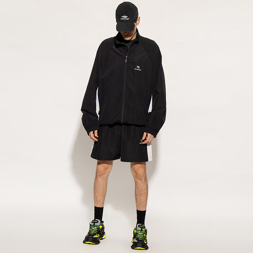 BALENCIAGA 巴黎世家 男士尼龙 Sporty B 徽标印花休闲短裤 黑色 699032 TKO48 1000 商品图3