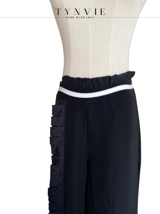 TYNVIE 排褶花边装饰中裤- 黑色 商品图4