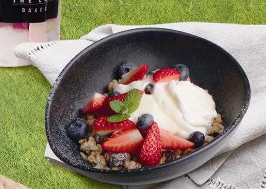 天空之城-来龙里希腊酸奶水果燕麦碗 商品图0