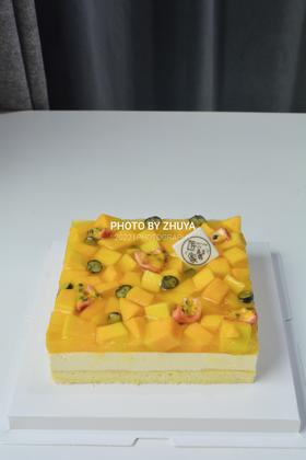 芒果百香果慕斯（提前半天预约）