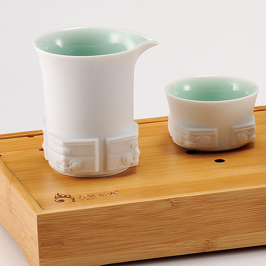 婺州窑 新款四方如意A青瓷茶具套装，良渚博物馆内圆外方的造型，展现四面八方都如意的生活状态 商品图1