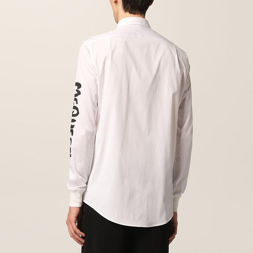 ALEXANDER MCQUEEN 亚历山大.麦昆 男士棉质字母徽标印花长袖衬衫 白色 677866 QSN44 9000 商品图1