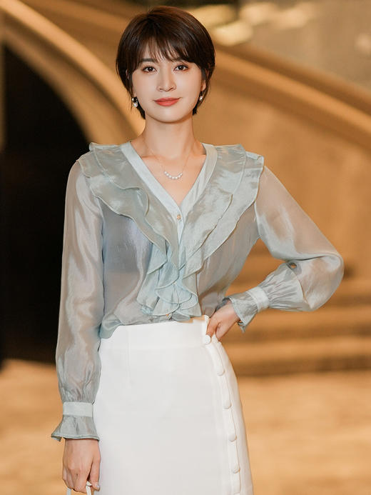 青色荷叶边衬衫女2022夏季新款设计感小众衬衣气质V领上衣 商品图0