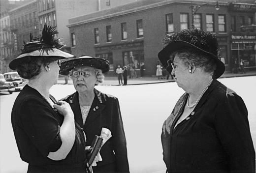 【预订】Helen Levitt：One, Two, Three, More | 海伦·莱维特：一，二，三，更多 摄影集 商品图5