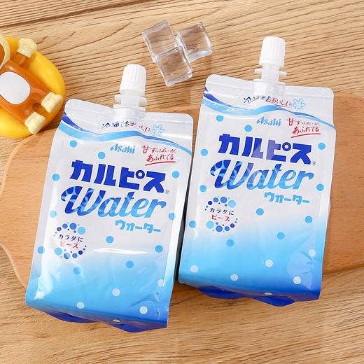 可尔必思 乳味饮料（可吸式）300g 商品图3