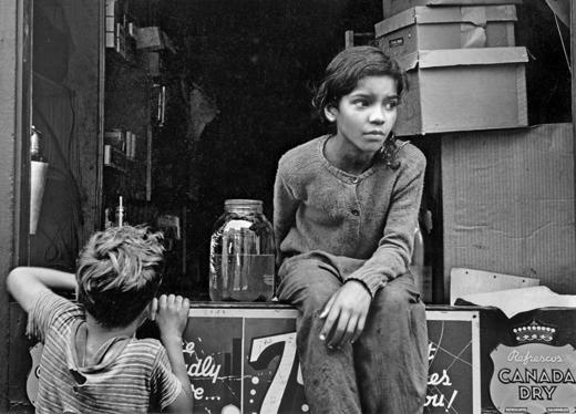 【预订】Helen Levitt：One, Two, Three, More | 海伦·莱维特：一，二，三，更多 摄影集 商品图1