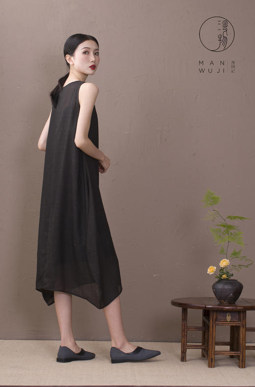 漫物记圆领茧型背心裙xys-010 商品图1