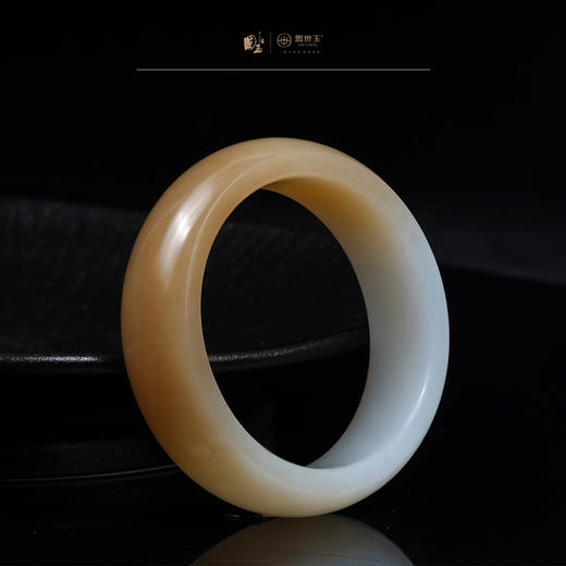 新疆国玉盟世玉和田玉糖羊脂玉手镯 圈口54【带证书·顺丰物流】 商品图1