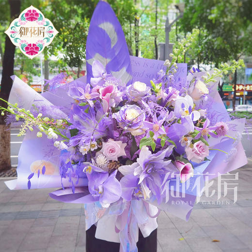 月亮写成的长诗 · 鲜花花束 商品图2