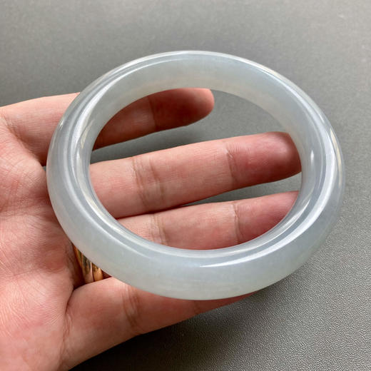 糯冰种厚庄翡翠圆条手镯59 商品图5