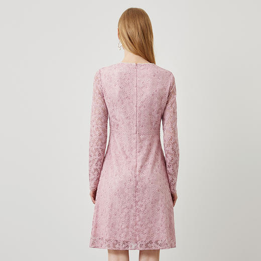 EITIE爱特爱秋季新款气质v领温柔通勤粉色绣花蕾丝a字连衣裙C2207036 商品图4